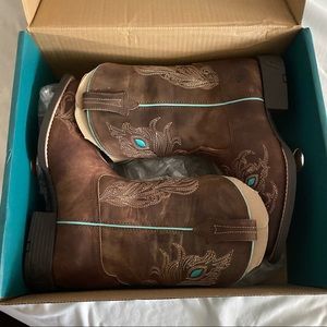 Bright Eyes youth boots